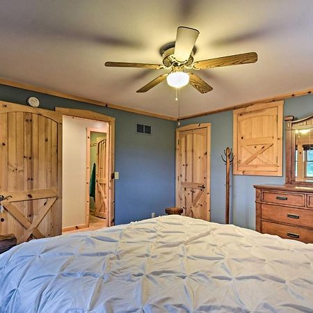 Cozy Amish Country Cabin On Shipshewana Lake! Extérieur photo