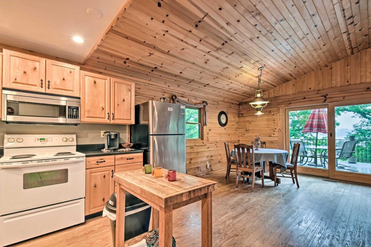 Cozy Amish Country Cabin On Shipshewana Lake! Extérieur photo