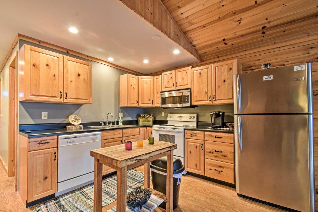 Cozy Amish Country Cabin On Shipshewana Lake! Extérieur photo