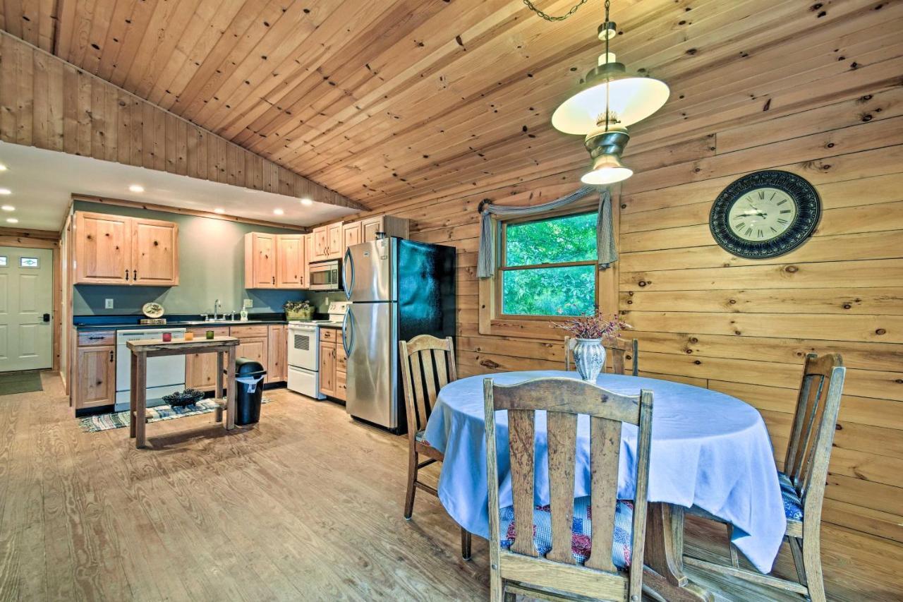 Cozy Amish Country Cabin On Shipshewana Lake! Extérieur photo